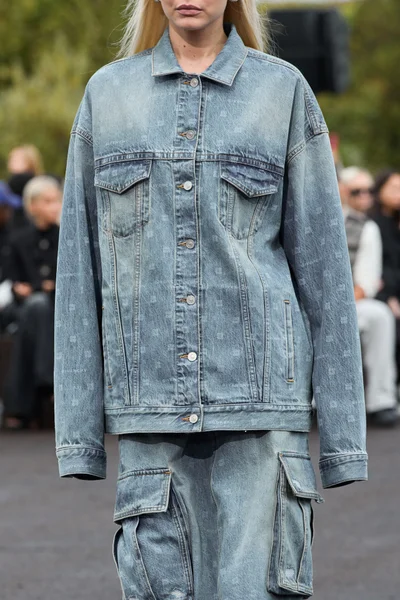 Look 64